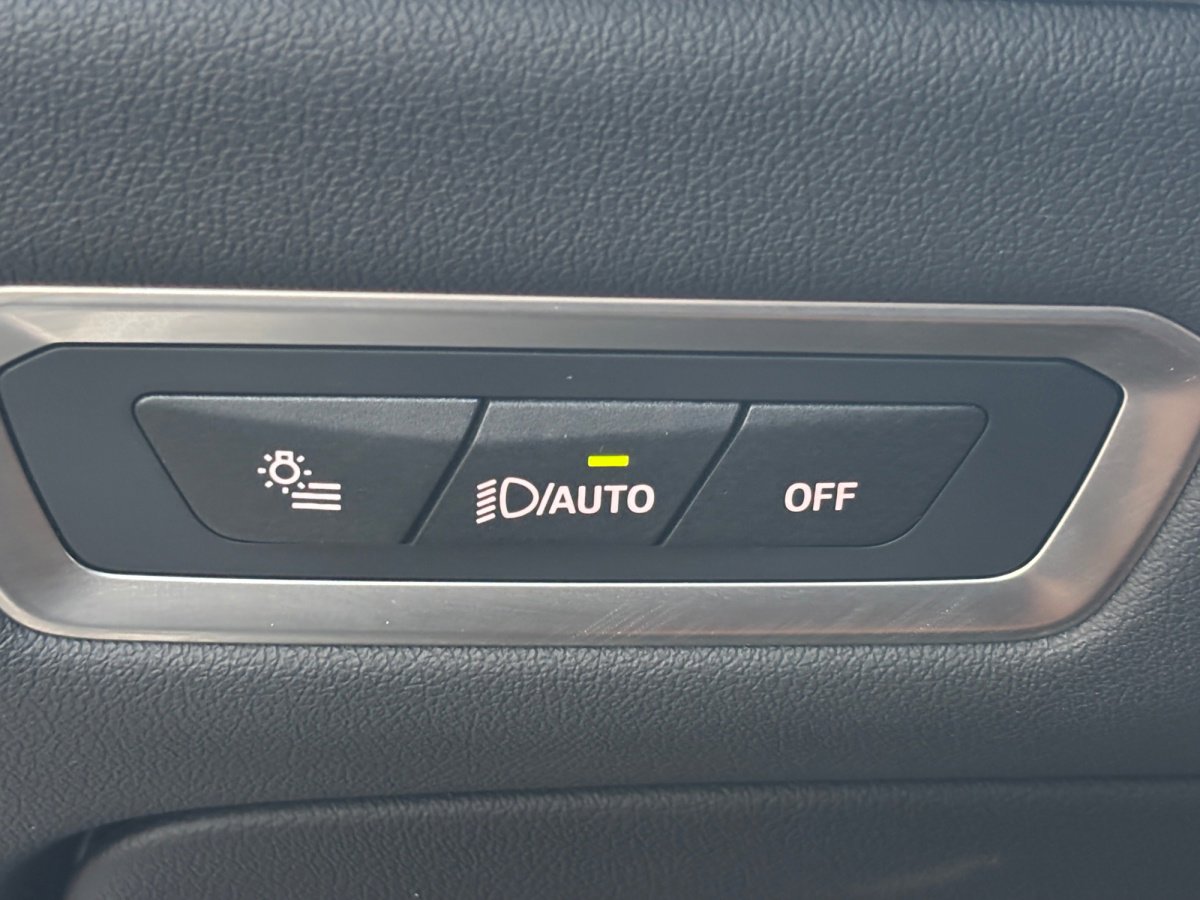 Used 2024 BMW X7 xDrive40i w/ Executive Package image 31