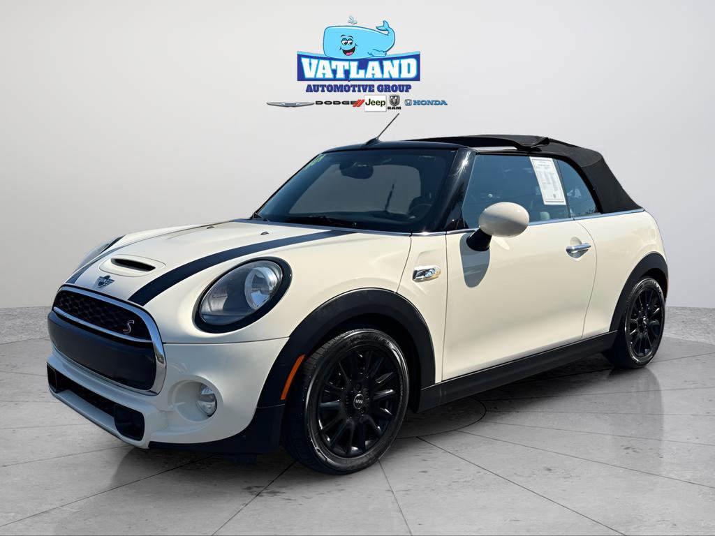 Used 2019 MINI Cooper S w/ Signature Upholstery Package image 1