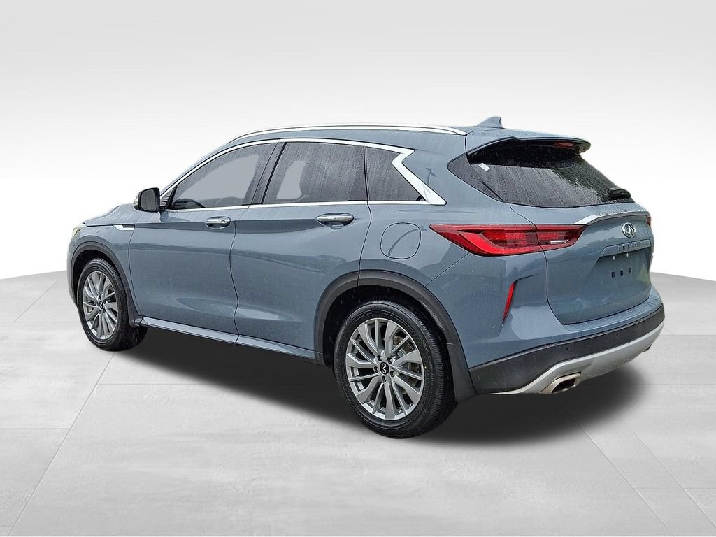 Used 2023 INFINITI QX50 Luxe FWD image 4