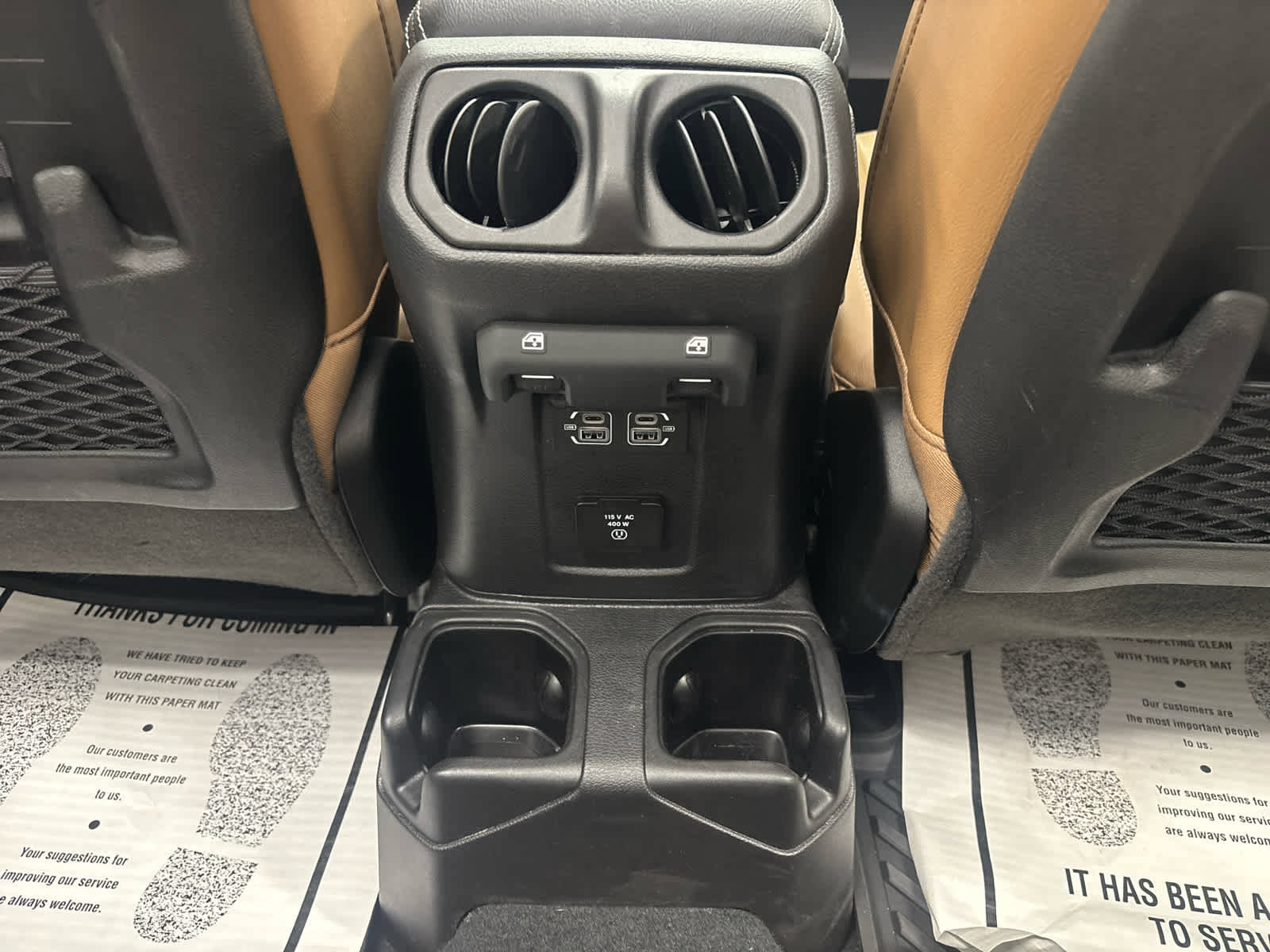 Used 2022 Jeep Gladiator Rubicon w/ Cold Weather Group image 17