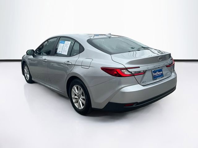 Used 2025 Toyota Camry LE image 5