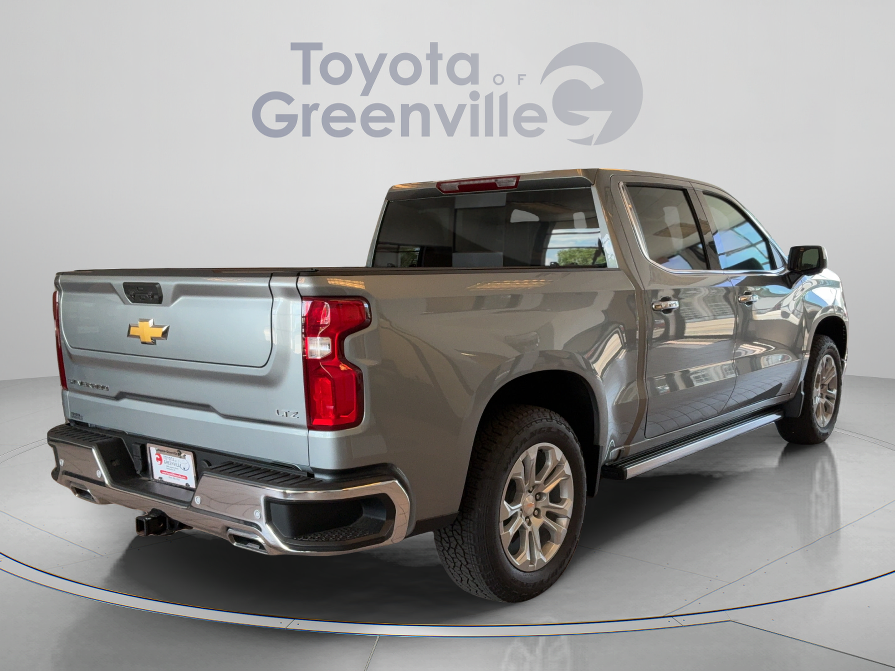 Used 2026 Chevrolet Silverado 1500 LTZ w/ LTZ Premium Package AWD/4WD image 6