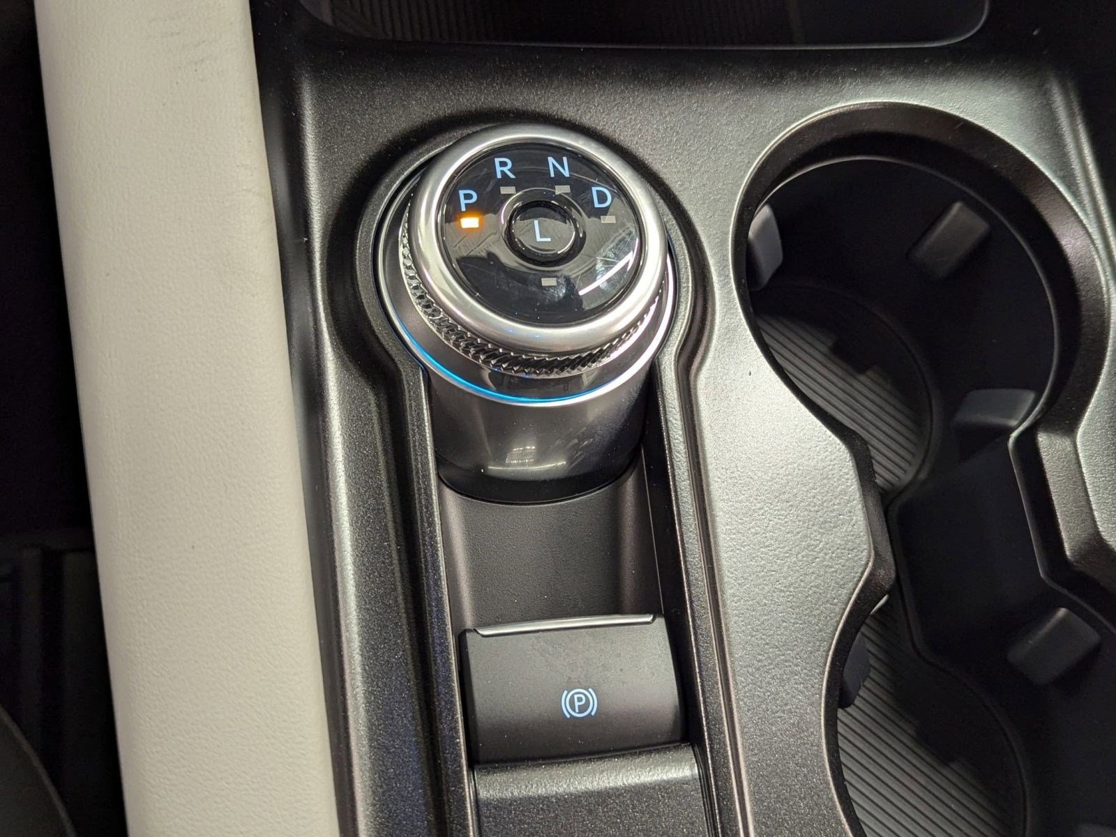 New 2026 Ford Explorer Active w/ Active Comfort Package image 12