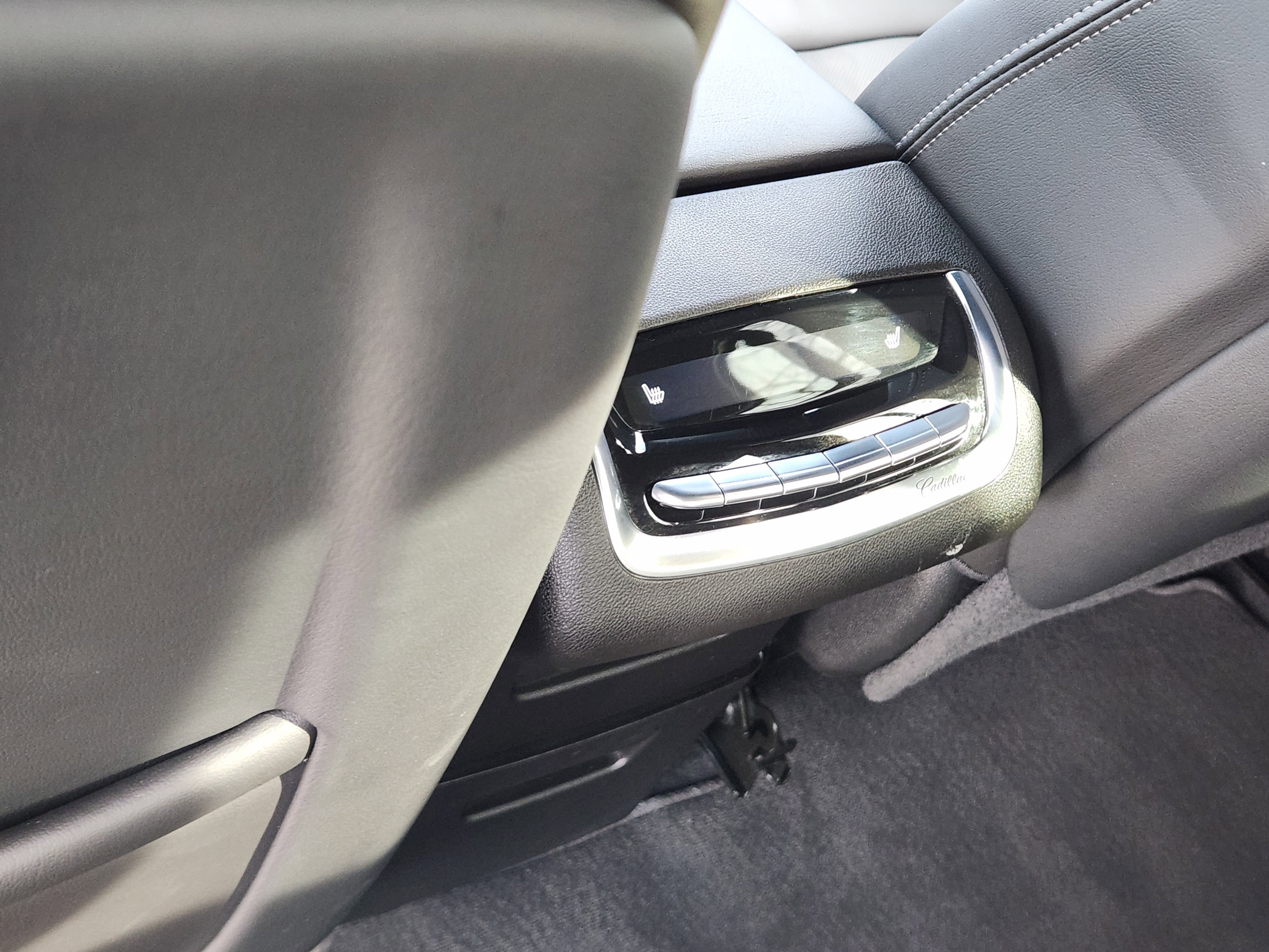 Used 2023 Cadillac XT6 Premium Luxury w/ Technology Package image 40