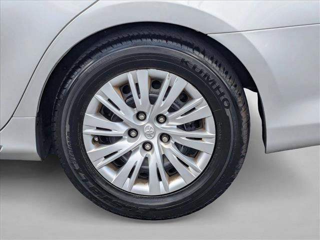 Used 2014 Toyota Camry LE FWD image 23