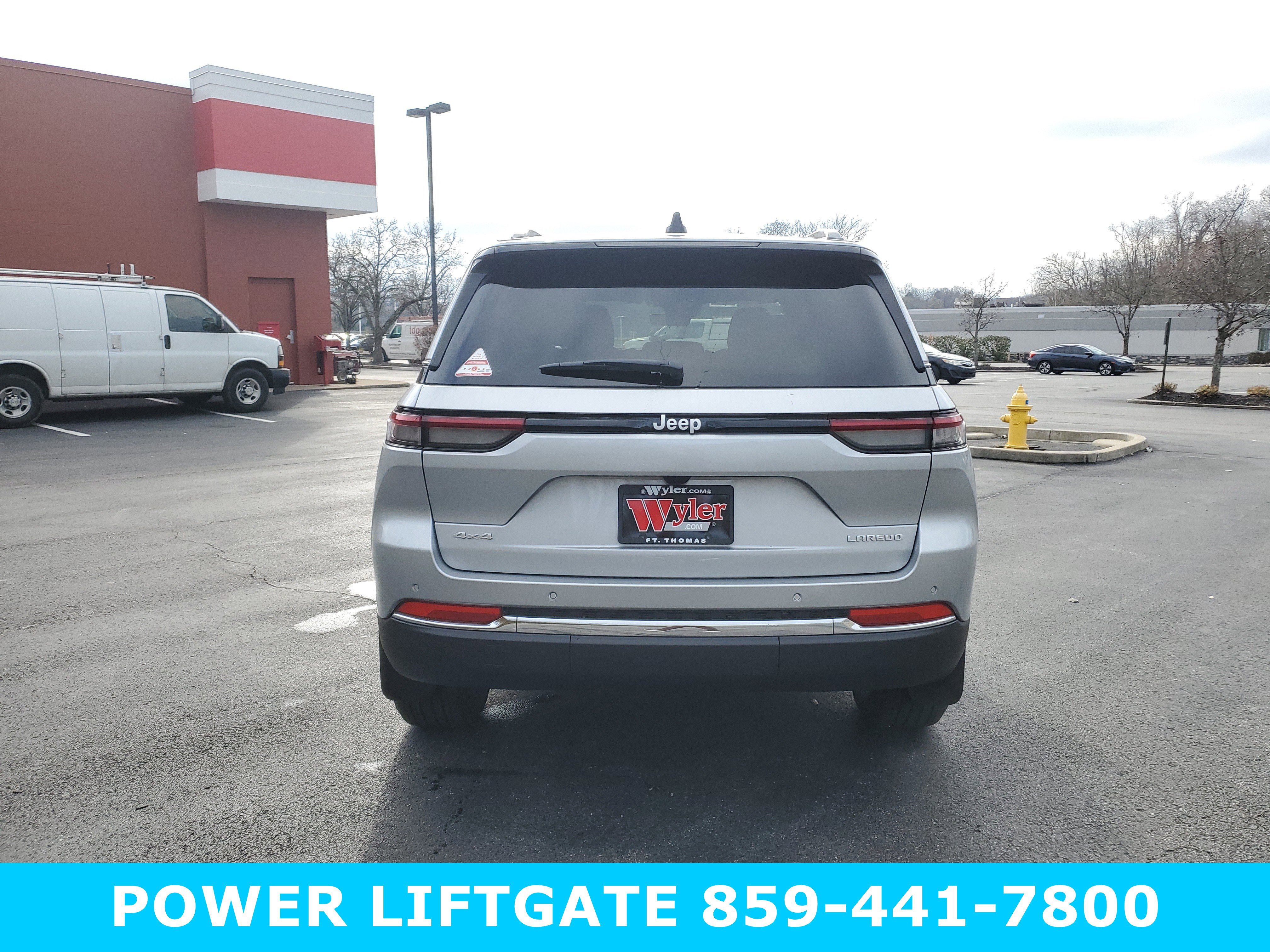 New 2025 Jeep Grand Cherokee Laredo w/ Luxury Tech Group I image 5