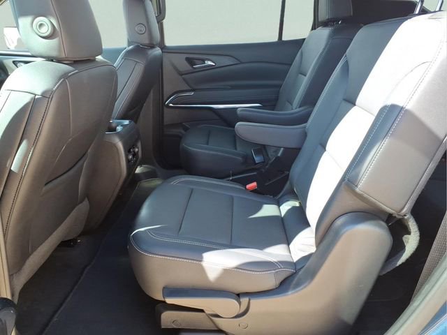 Used 2025 Chevrolet Traverse LT image 20