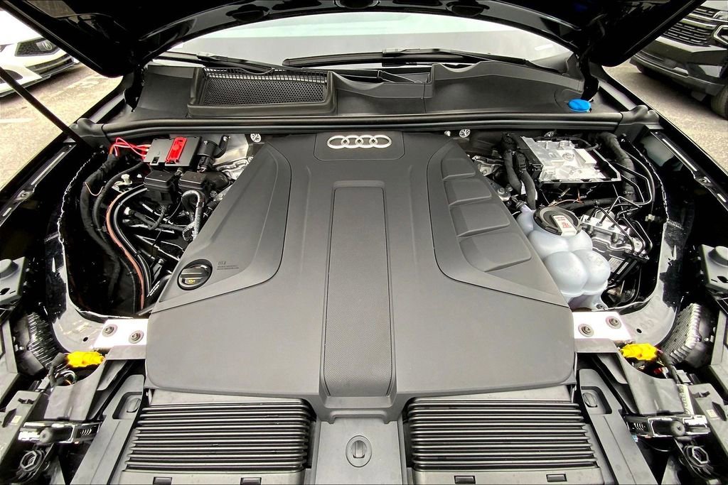 Certified 2025 Audi Q7 2.0T Premium w/ Convenience Plus Package image 30