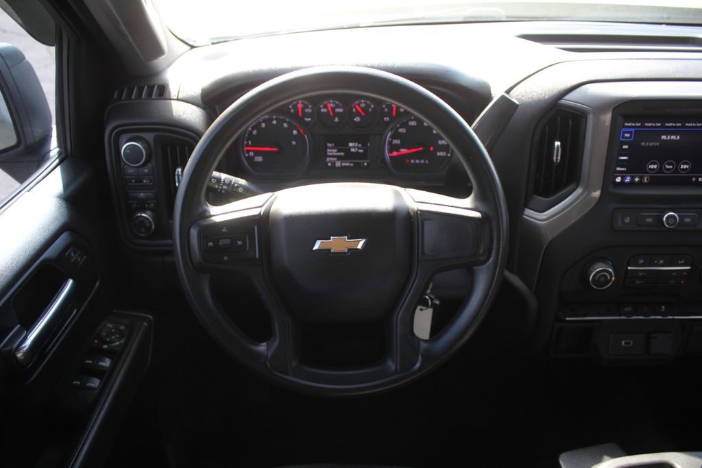 Used 2020 Chevrolet Silverado 1500 Custom w/ Custom Value Package image 10