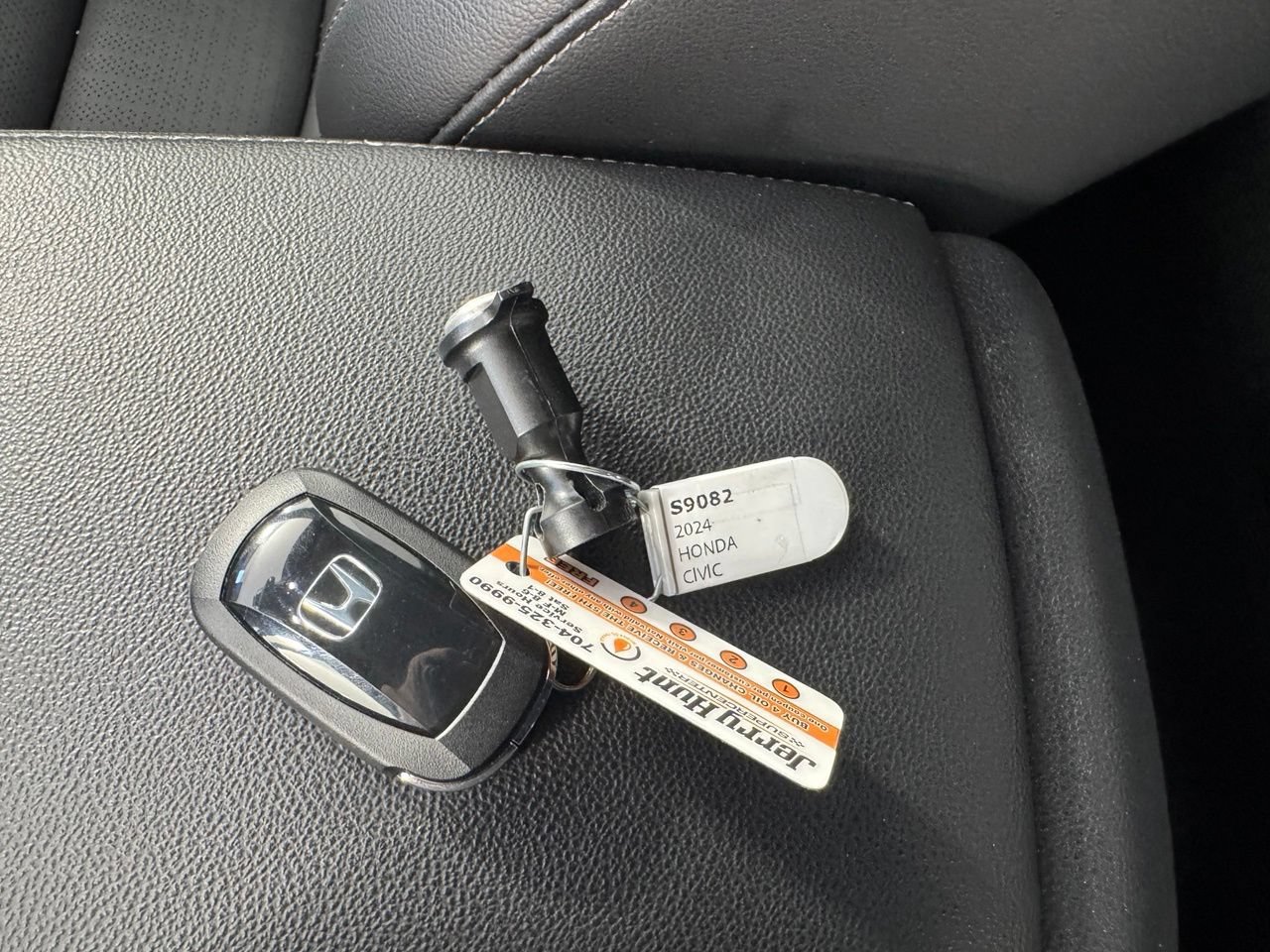 Used 2024 Honda Civic Sport Touring image 3