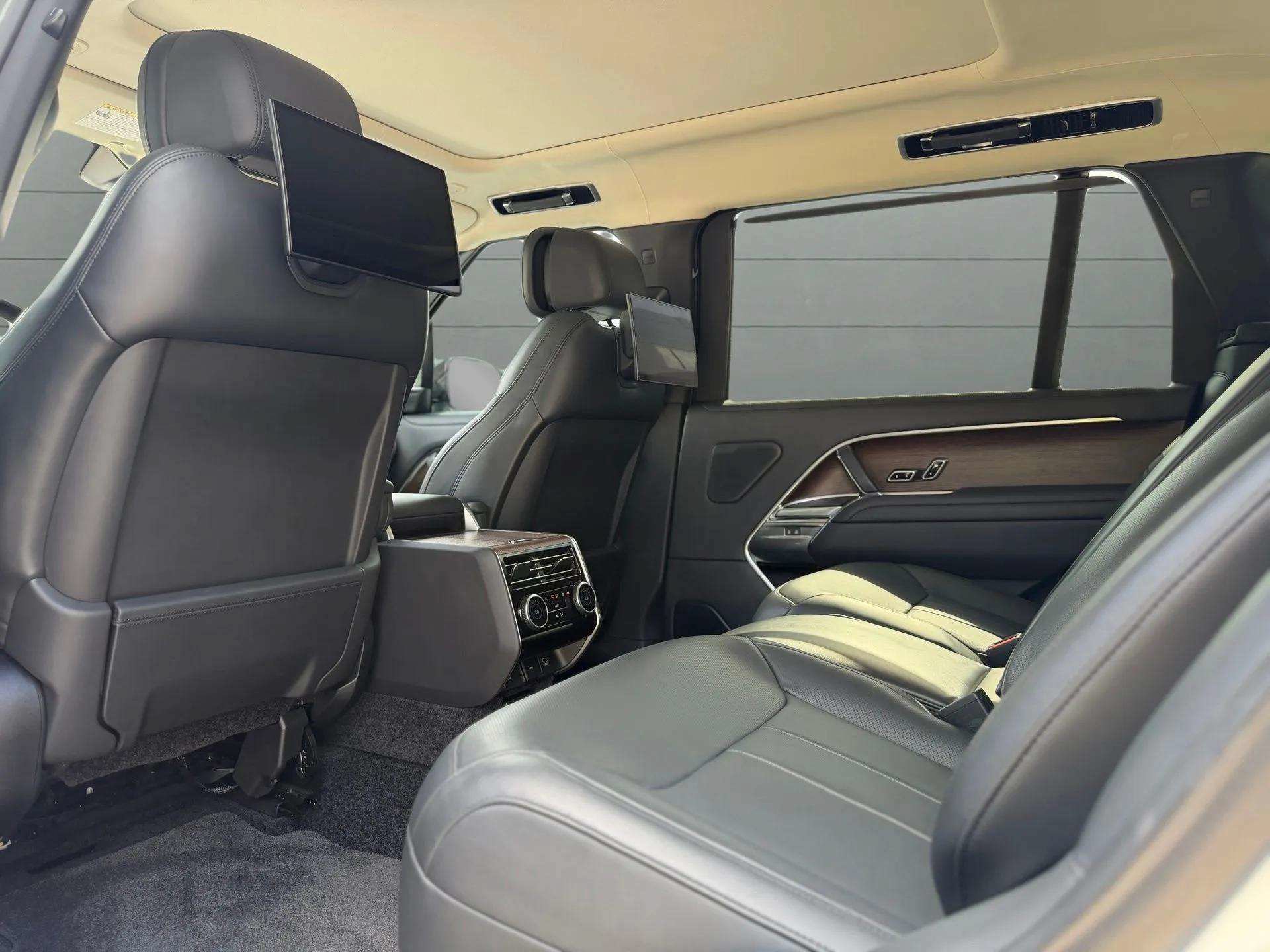 Used 2023 Land Rover Range Rover Long Wheelbase Autobiography AWD/4WD image 20