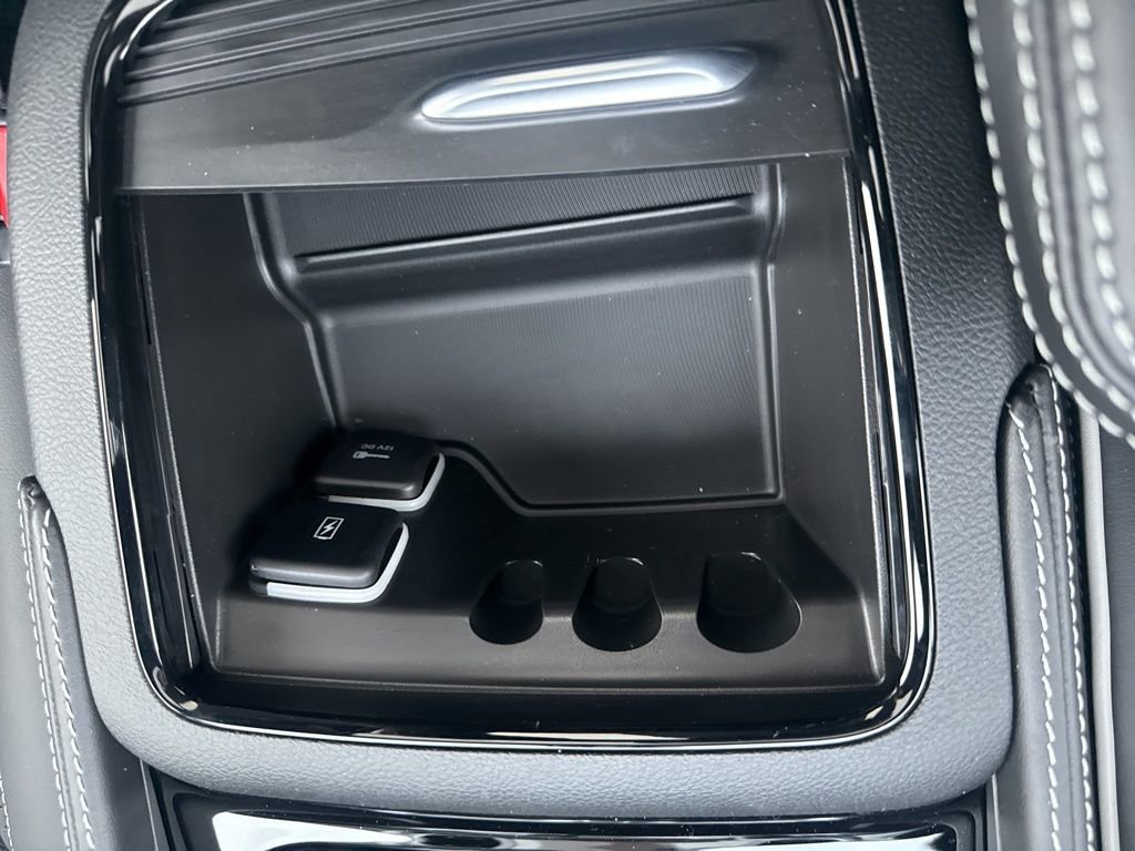 New 2026 Chrysler Pacifica Limited w/ S Appearance Package image 26