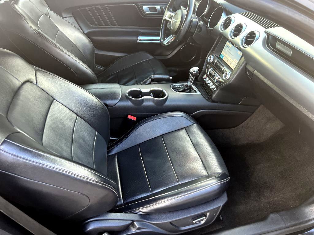 Used 2018 Ford Mustang Premium image 10