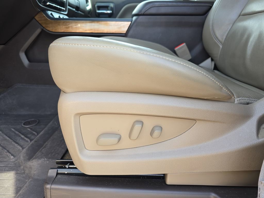 Used 2015 Chevrolet Silverado 1500 LTZ w/ LTZ Plus Package image 31