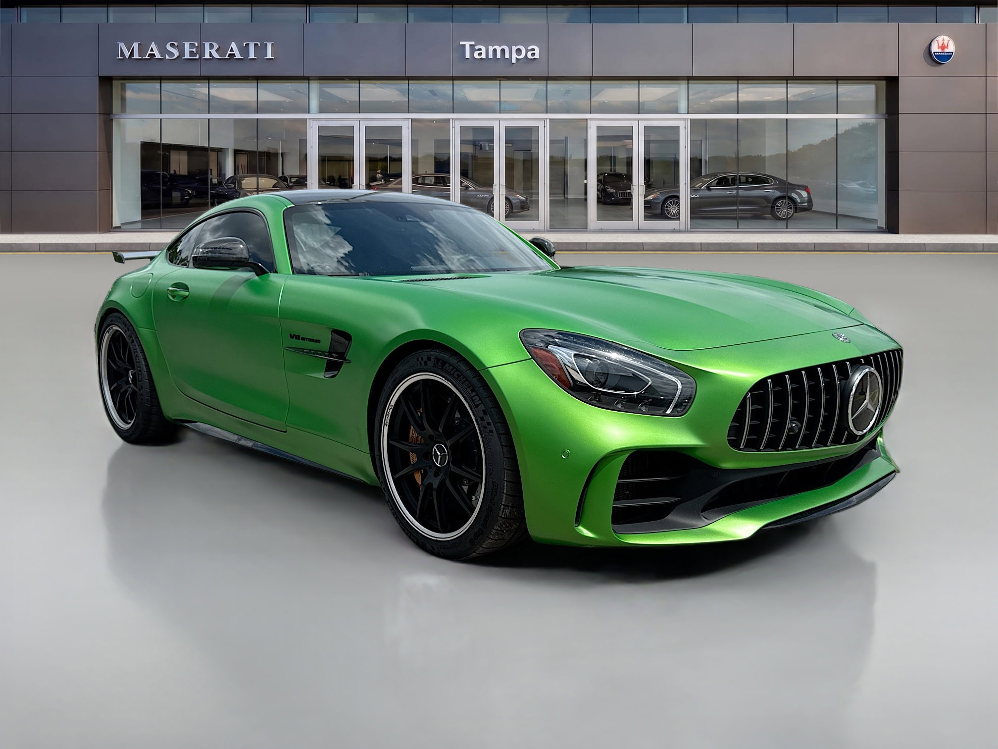 Used 2018 Mercedes-Benz AMG GT R image 1