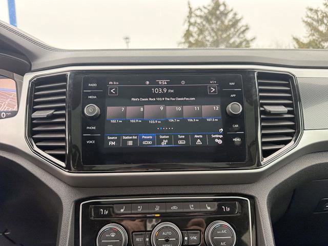 Used 2023 Volkswagen Atlas SEL R-Line AWD/4WD image 12