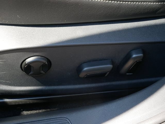 Used 2024 Volkswagen Jetta SE FWD image 16