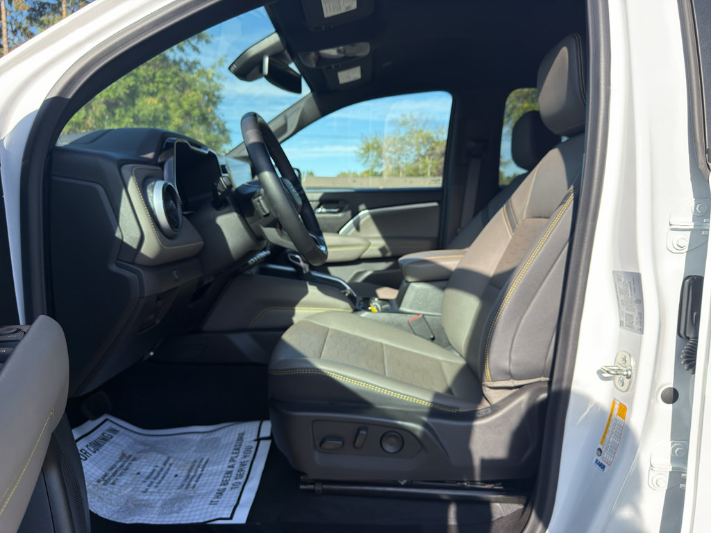 Used 2024 Chevrolet Colorado ZR2 w/ ZR2 Convenience Package III AWD/4WD image 16