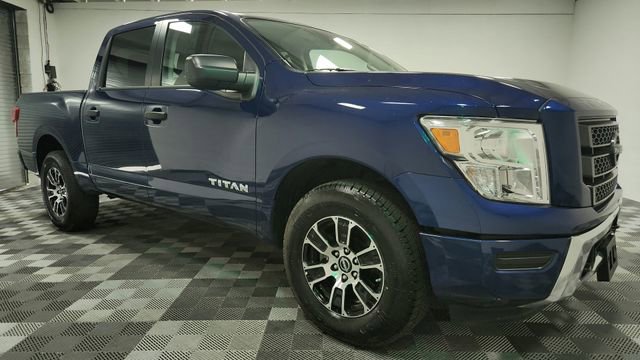 Used 2023 Nissan Titan SV image 24
