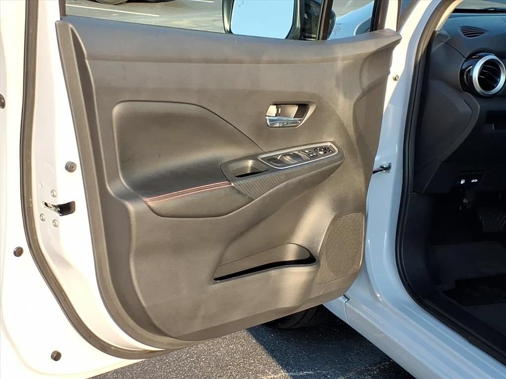 Used 2025 Nissan Versa SR w/ Trunk Package FWD image 6