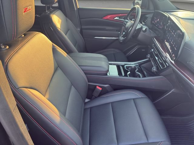 Used 2025 Chevrolet Traverse Z71 w/ Enhanced Driving Package AWD/4WD image 8