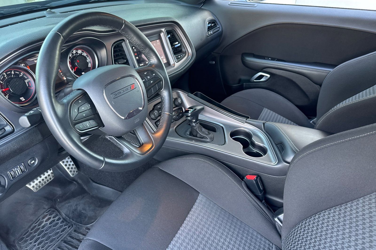 Used 2023 Dodge Challenger GT image 11