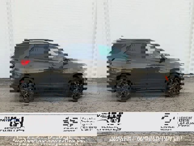 Used 2023 Chevrolet Equinox RS image 3