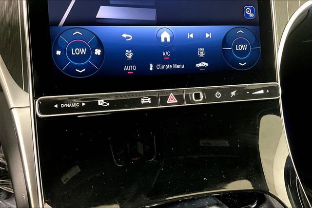 Used 2025 Mercedes-Benz GLC 300 4MATIC image 33