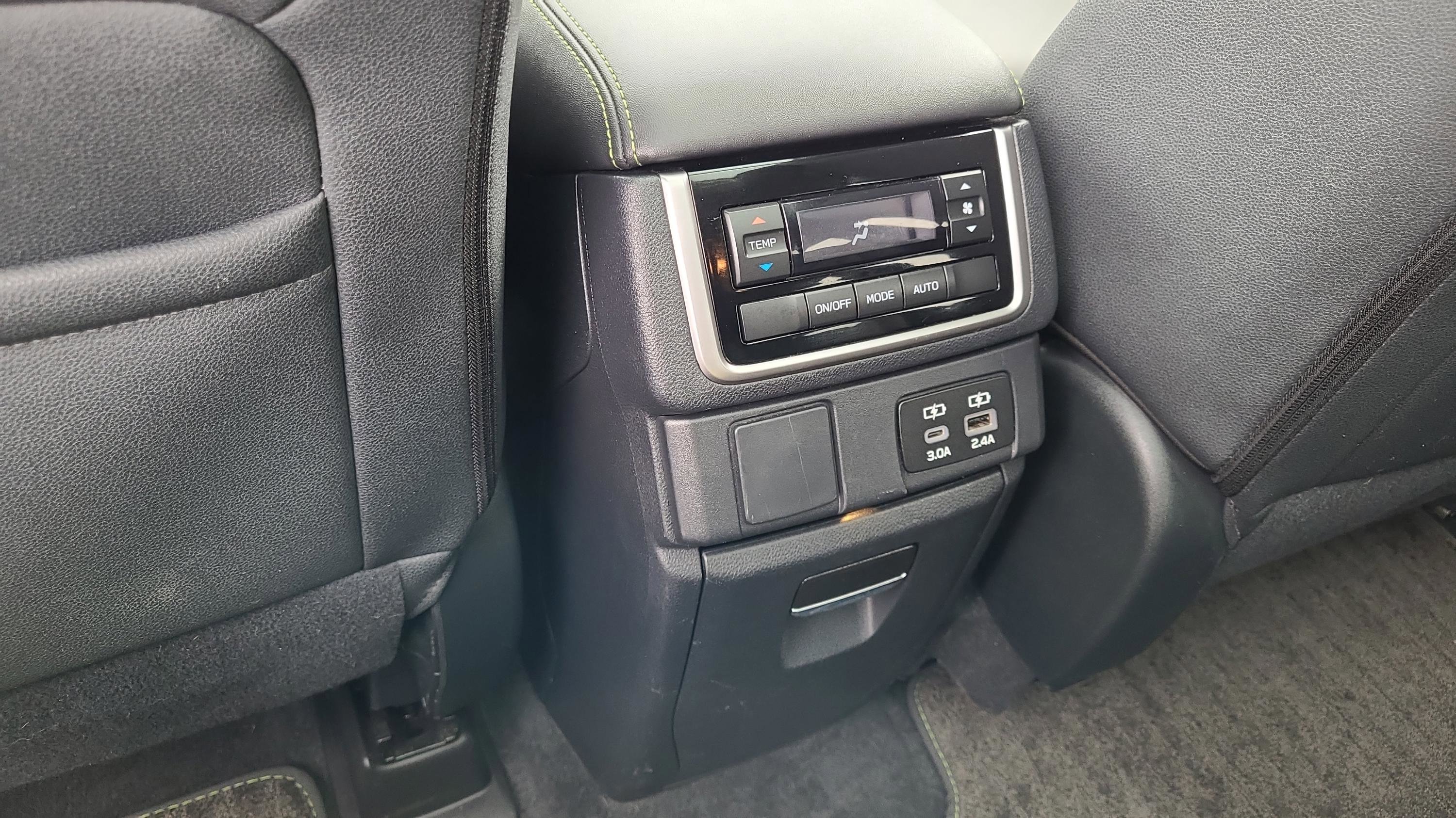 Used 2024 Subaru Ascent Onyx Edition image 16