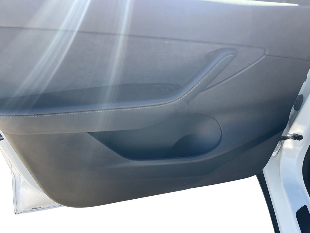 Used 2022 Tesla Model Y Performance image 26