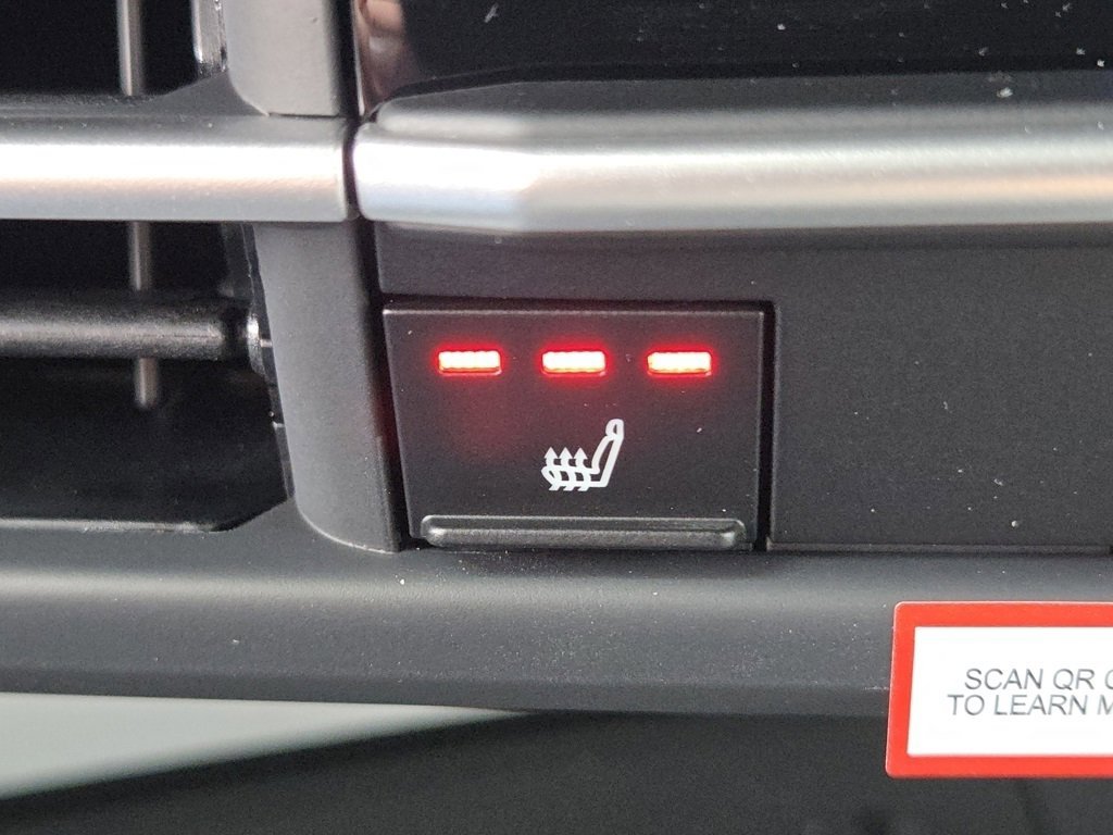 New 2026 Toyota Sienna XLE image 16