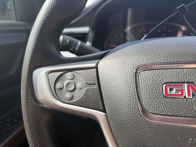 Used 2021 GMC Acadia SLE FWD image 27