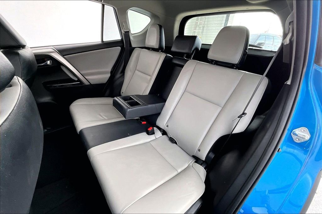 Used 2017 Toyota RAV4 Limited image 32