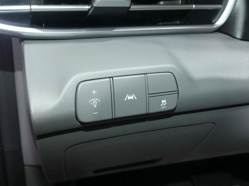 Used 2022 Hyundai Elantra SEL w/ Convenience Package FWD image 29