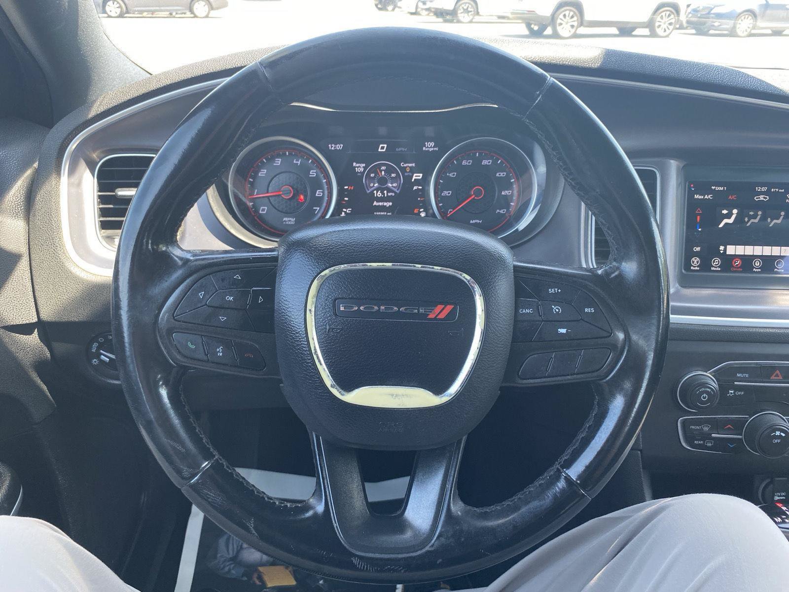 Used 2020 Dodge Charger SXT RWD image 18