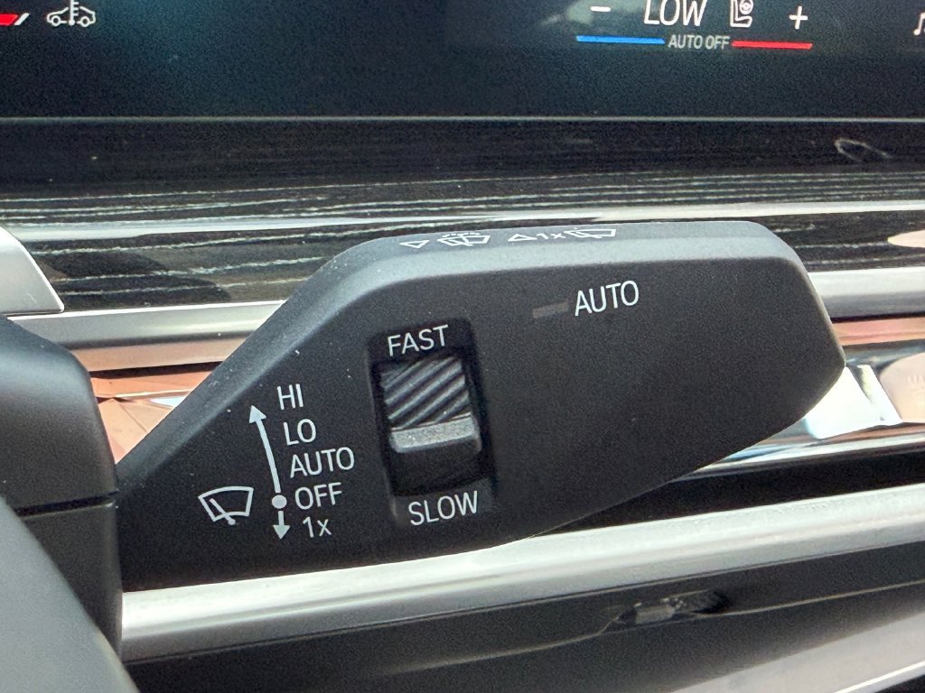 Used 2025 BMW 740i RWD image 31
