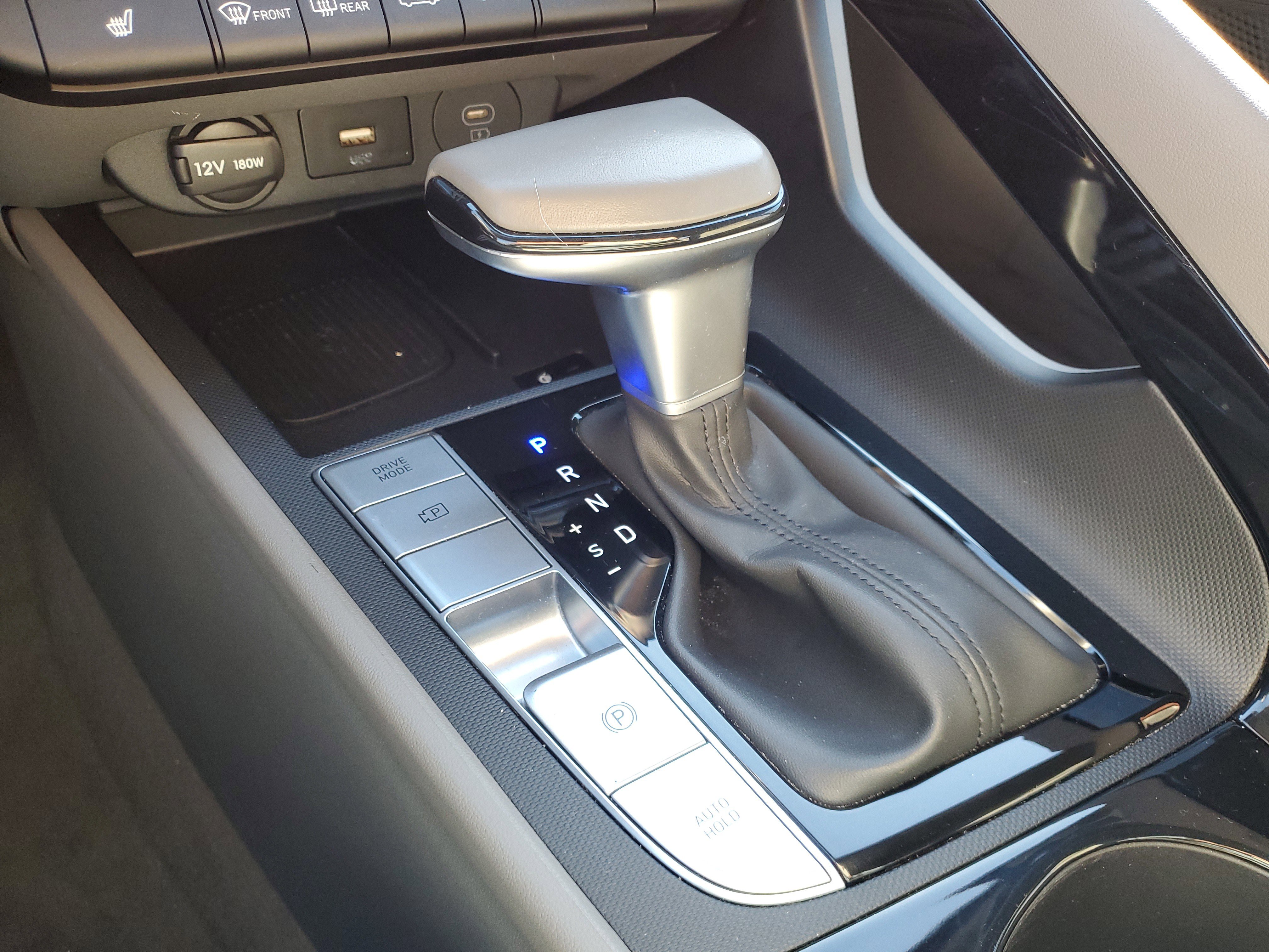 Used 2025 Hyundai Elantra SEL image 23