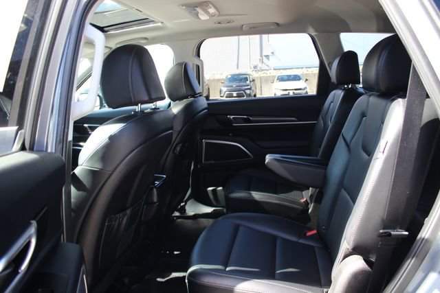 Used 2024 Kia Telluride S w/ S Sunroof Package image 25