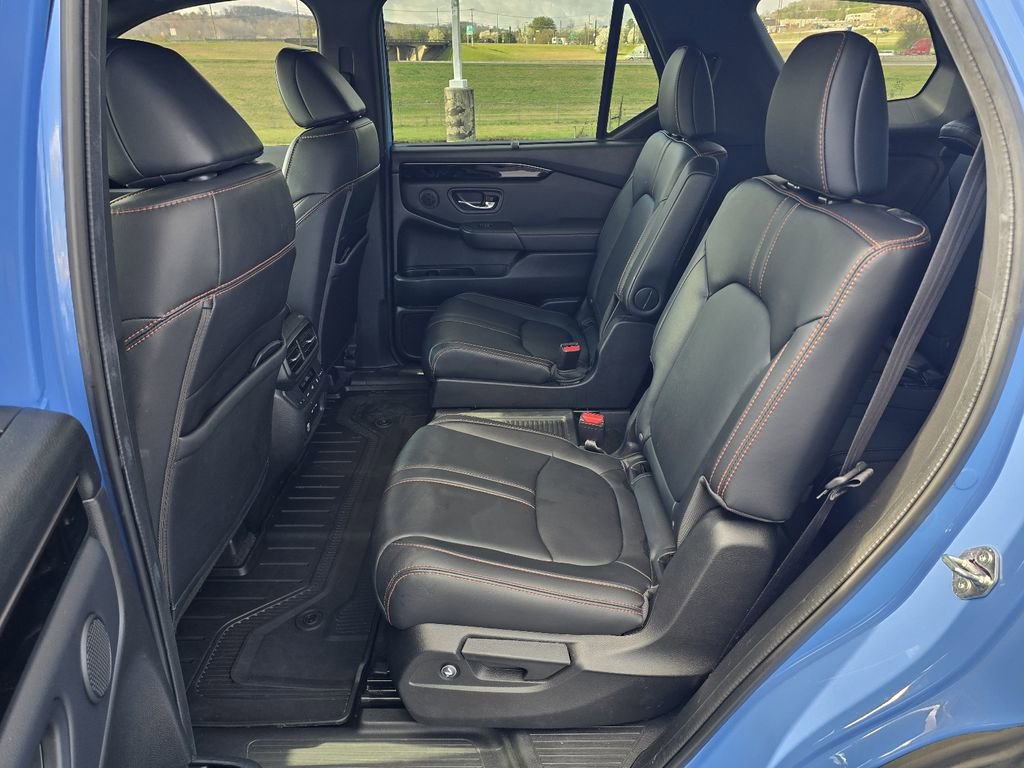 Used 2024 Honda Pilot TrailSport image 11