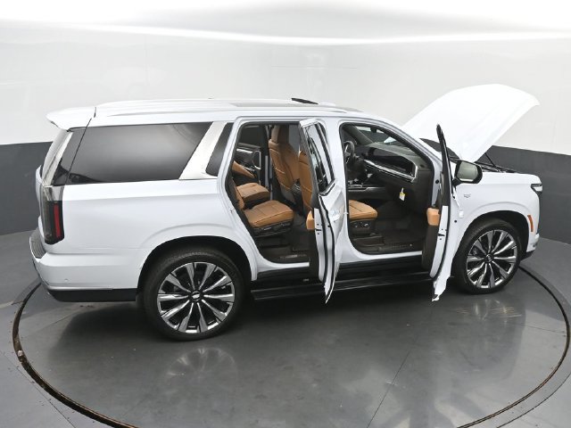 New 2026 Cadillac Escalade Luxury w/ Touring Package AWD/4WD image 63