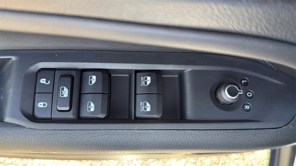 New 2026 Jeep Compass Limited image 17