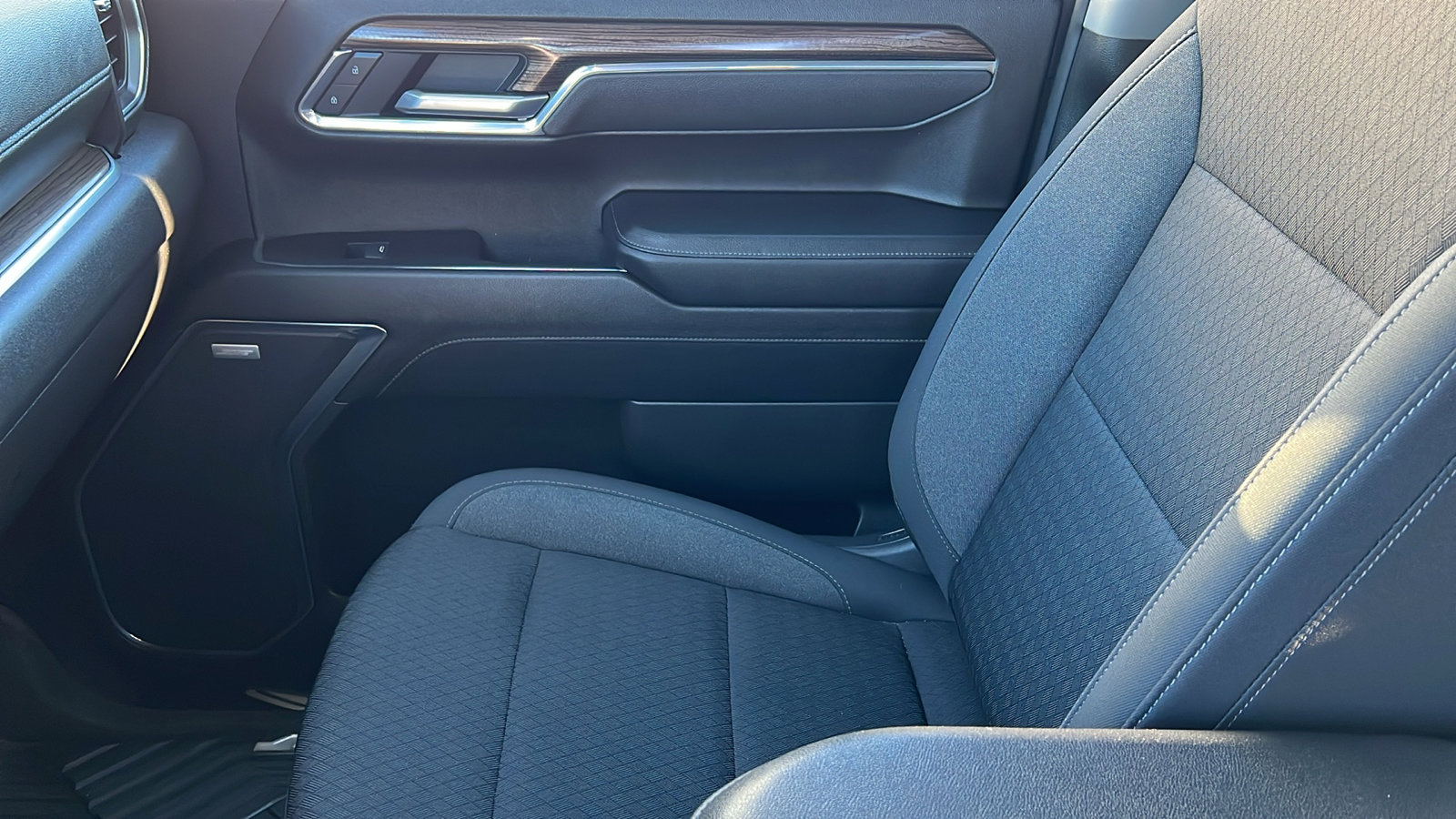 Certified 2025 Chevrolet Silverado 1500 LT Trail Boss w/ Convenience Package II image 22