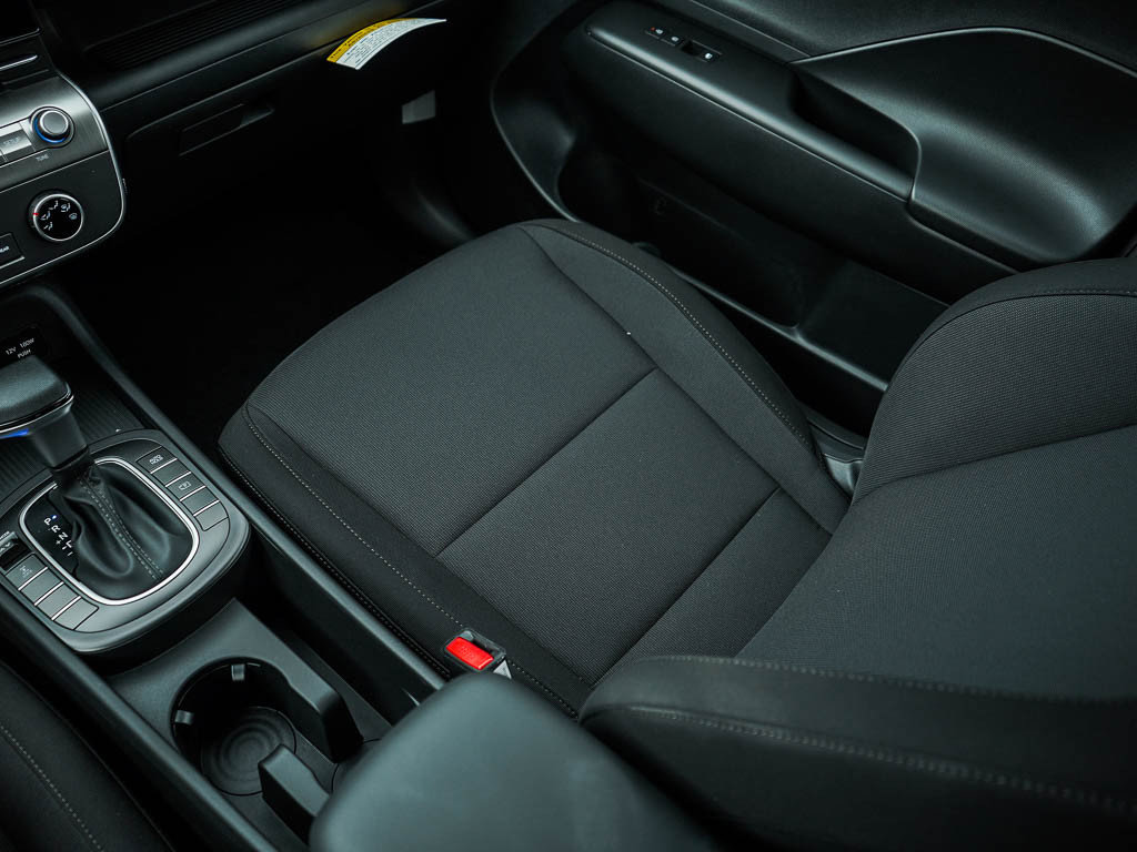 New 2027 Hyundai Kona SE AWD/4WD image 24