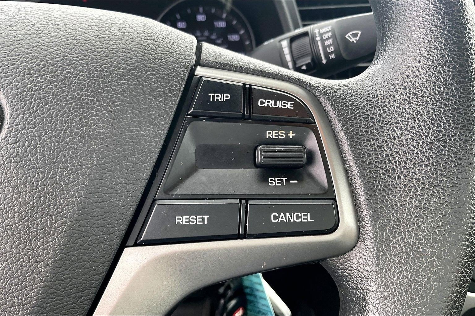 Used 2018 Hyundai Elantra SE image 21