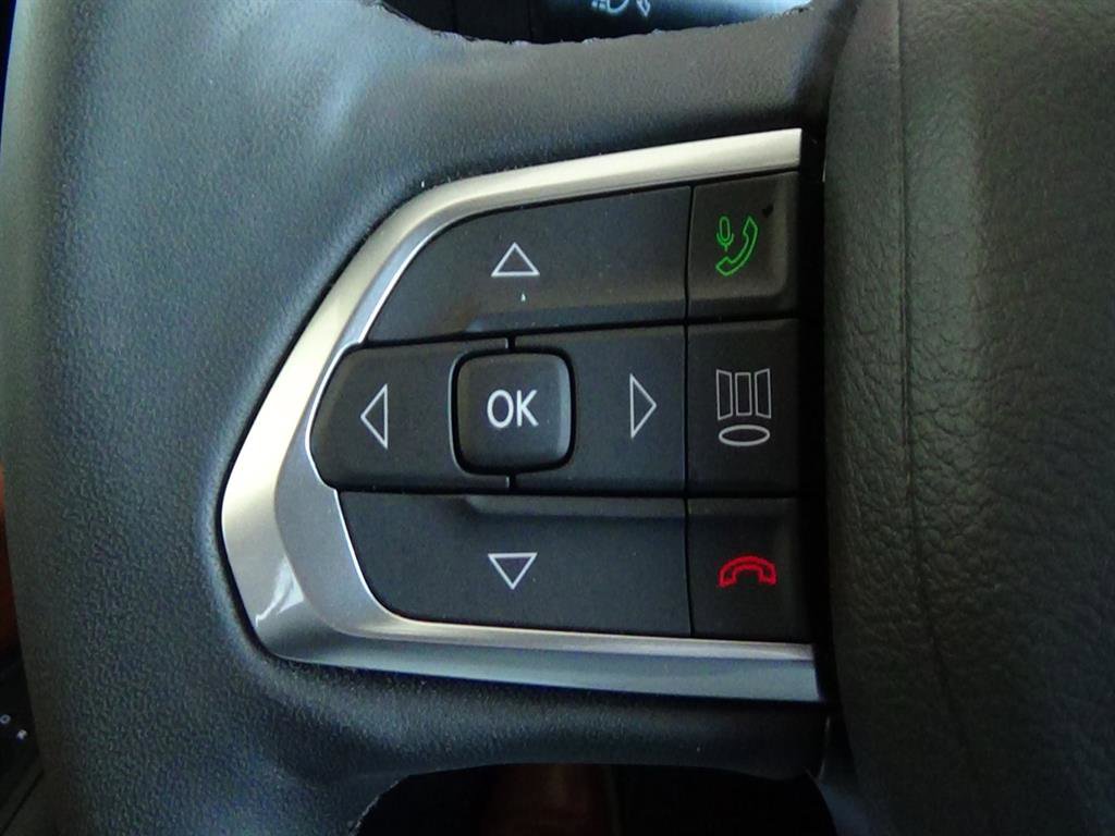 Used 2025 Jeep Compass Limited w/ Elite Group image 26
