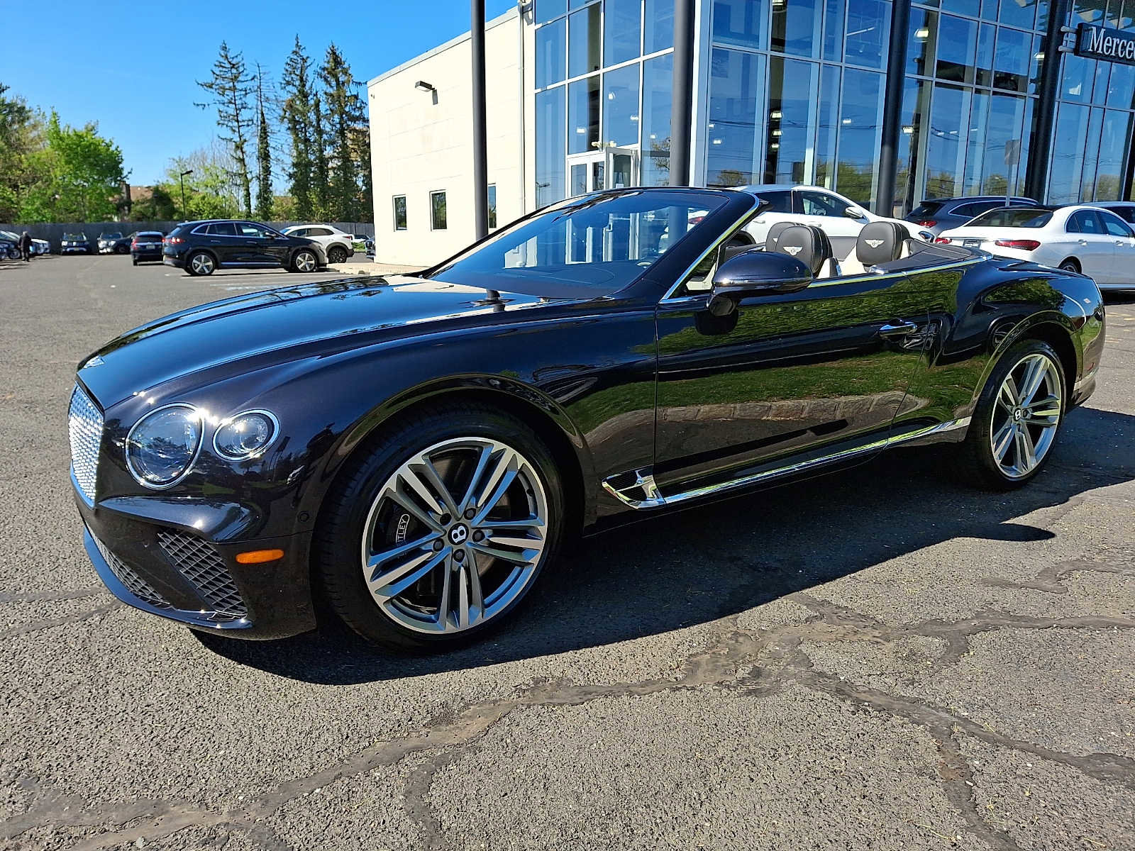 Used 2023 Bentley Continental GT Mulliner AWD/4WD image 3