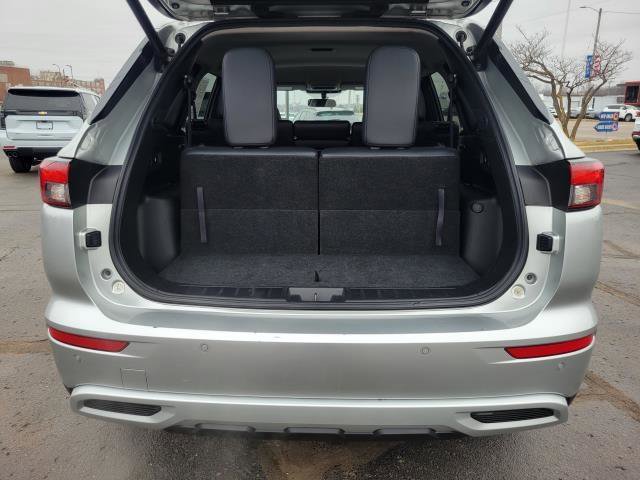 Used 2024 Mitsubishi Outlander SE image 23