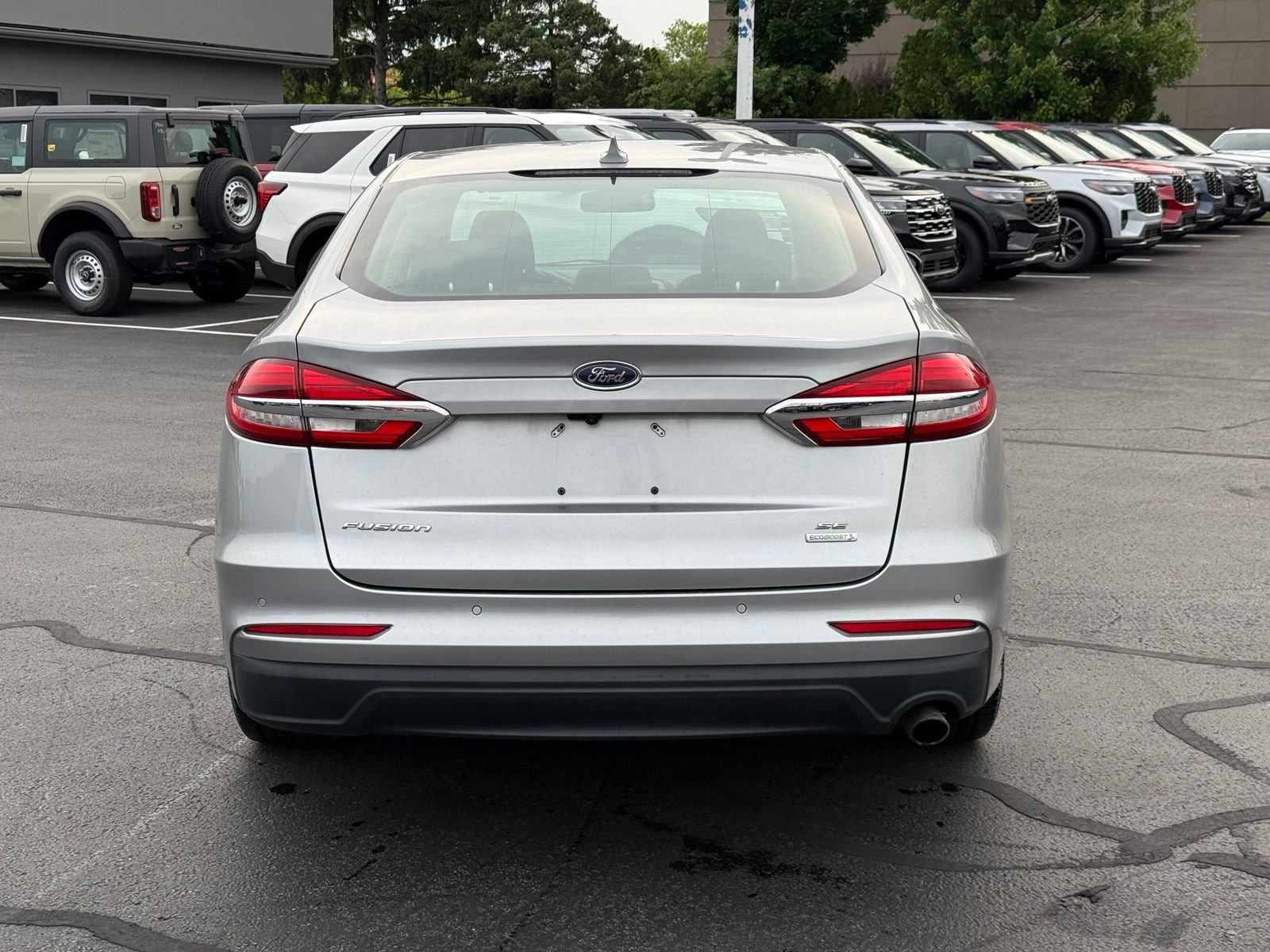 Used 2020 Ford Fusion SE FWD image 5
