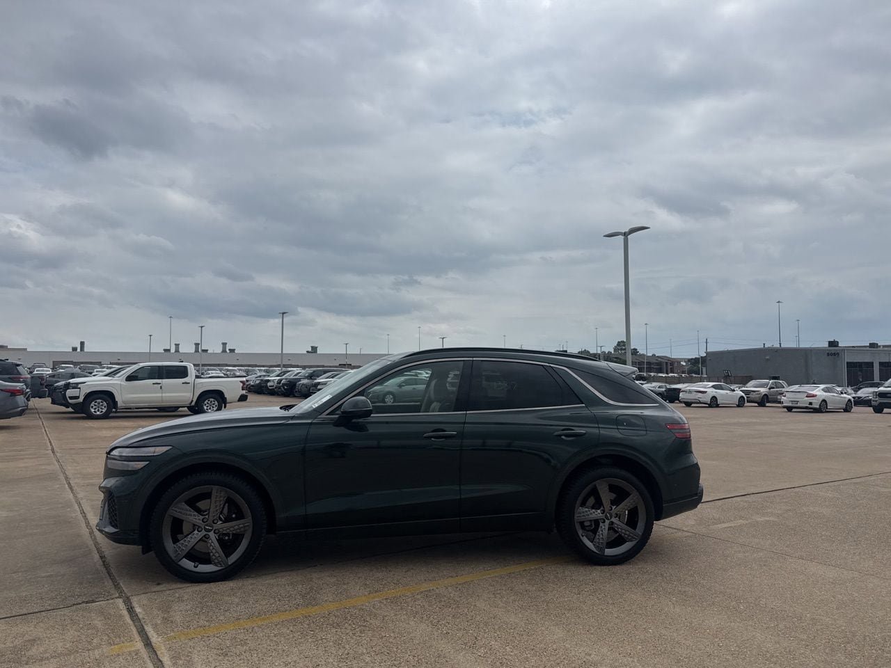 Used 2022 Genesis GV70 3.5T Sport w/ Sport Prestige Package image 12