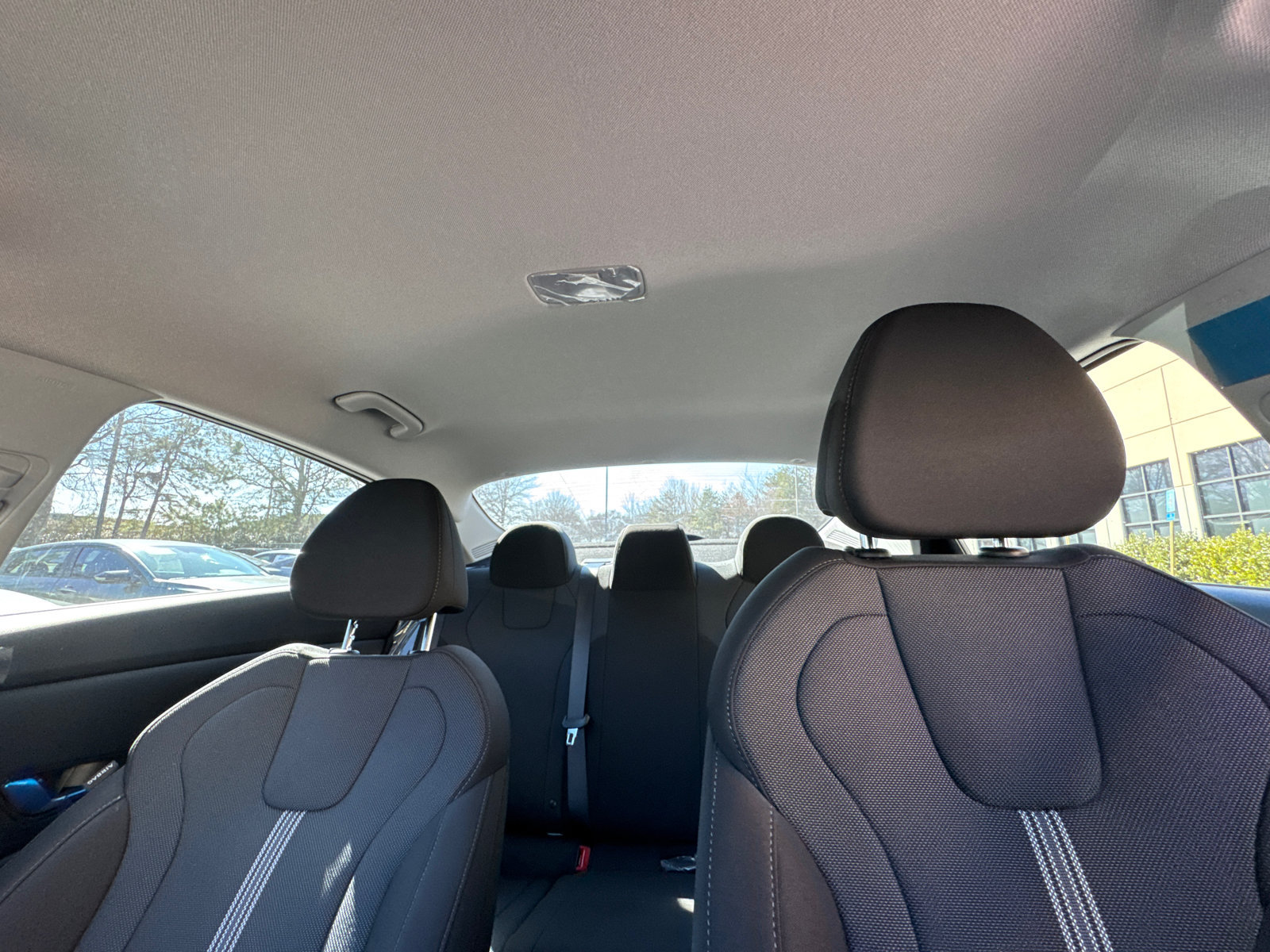 New 2026 Hyundai Elantra SE FWD image 32